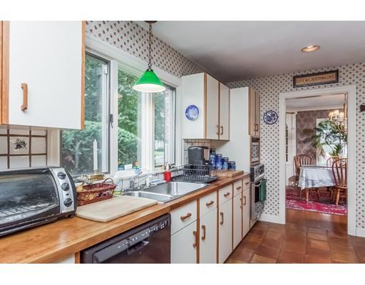 36 Shefford St, Springfield, MA 01107 photo 10