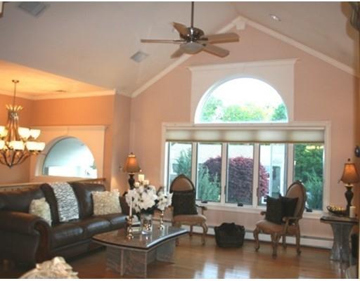 35 Crescent Ave, Saugus, MA 01906 photo 10