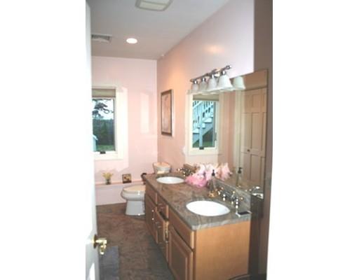 35 Crescent Ave, Saugus, MA 01906 photo 24