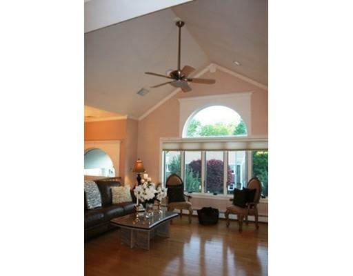35 Crescent Ave, Saugus, MA 01906 photo 8