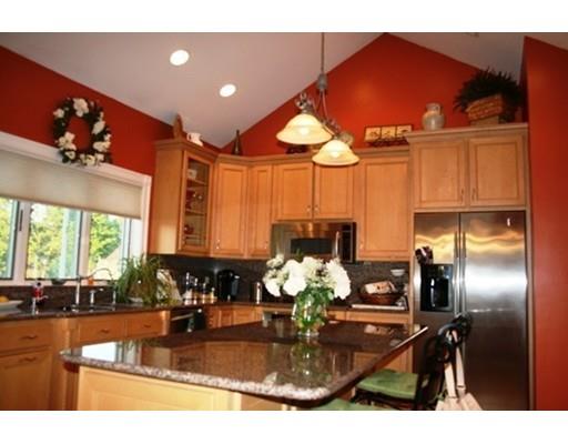 35 Crescent Ave, Saugus, MA 01906 photo 6