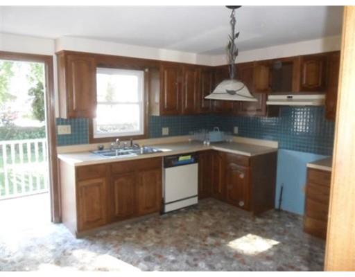 117 Arizona St, Fall River, MA 02723 photo 5