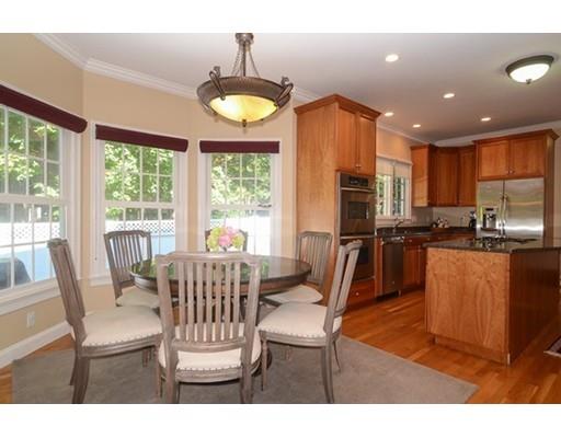 56 Pilgrim Rd, Wellesley, MA 02481 photo 4