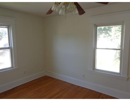 280 Lexington St, Springfield, MA 01104 photo 9