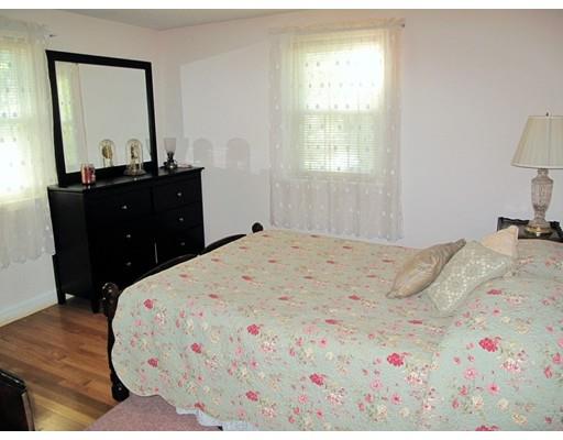 20 Cedar Cir, Randolph, MA 02368 photo 12