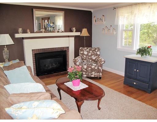 20 Cedar Cir, Randolph, MA 02368 photo 11