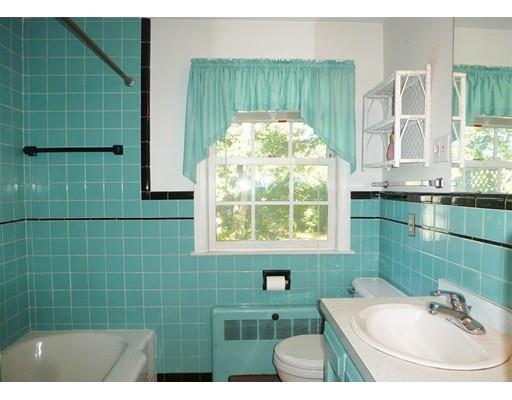 77 Winding Ln, Springfield, MA 01118 photo 16