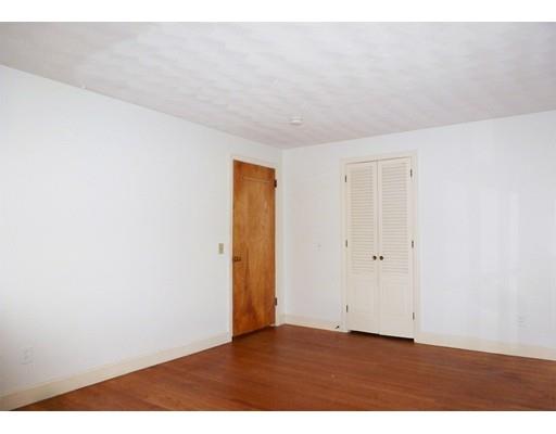 77 Winding Ln, Springfield, MA 01118 photo 15