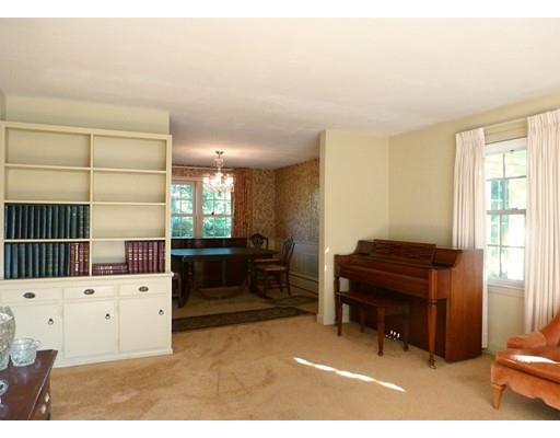 77 Winding Ln, Springfield, MA 01118 photo 8