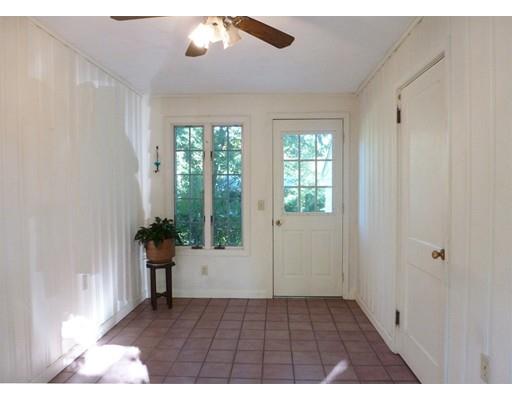 77 Winding Ln, Springfield, MA 01118 photo 23