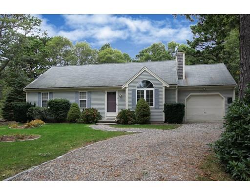 4 Swain Cir, Mashpee, MA 02649 photo 1