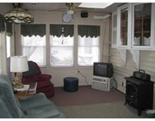 110 W Mountain St, Worcester, MA 01606 photo 4