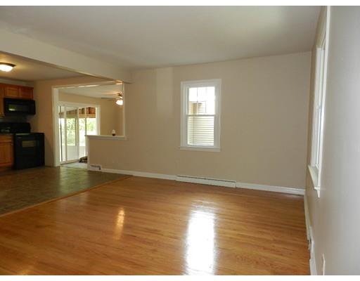 800 Grayson Dr, Springfield, MA 01119 photo 5