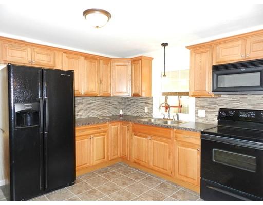 800 Grayson Dr, Springfield, MA 01119 photo 3