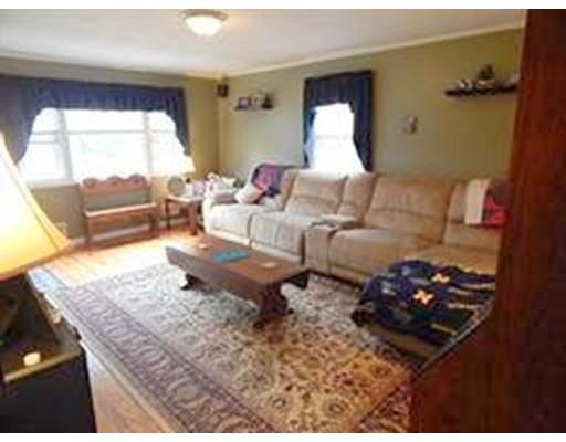 34 Calvin St, Chicopee, MA 01013 photo 5