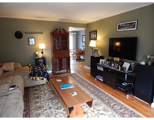 34 Calvin St, Chicopee, MA 01013 photo 4