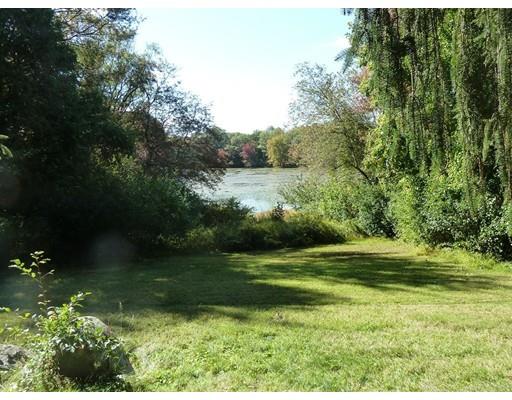 159 Edgewater Dr, Framingham, MA 01702 photo 2