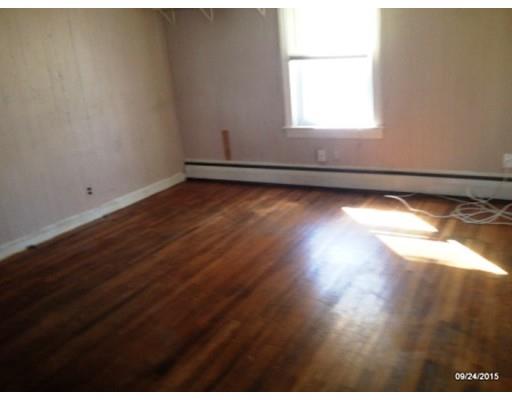 70 Mott St, Fall River, MA 02721 photo 2