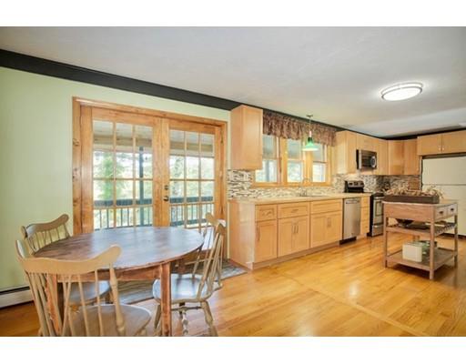 85 Chicopee Dr, Hubbardston, MA 01452 photo 9