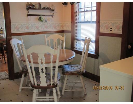 7 Grove St, Upton, MA 01568 photo 4