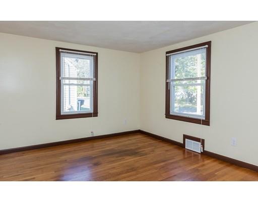 13 Campechi St, Springfield, MA 01104 photo 5