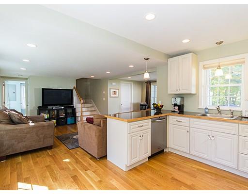 60 Bow St, Stoneham, MA 02180 photo 6