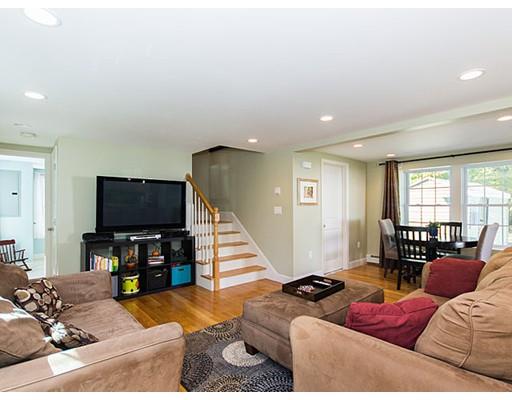 60 Bow St, Stoneham, MA 02180 photo 4
