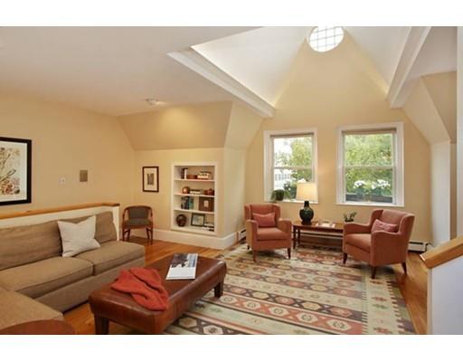 182 Naples Rd #3, Brookline, MA 02446 photo 1