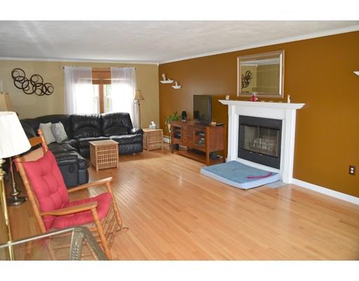 2 Tuckwood Pl, Buzzards Bay, MA 02532 photo 3