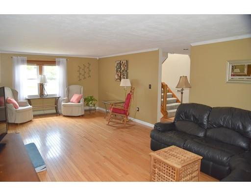 2 Tuckwood Pl, Buzzards Bay, MA 02532 photo 4