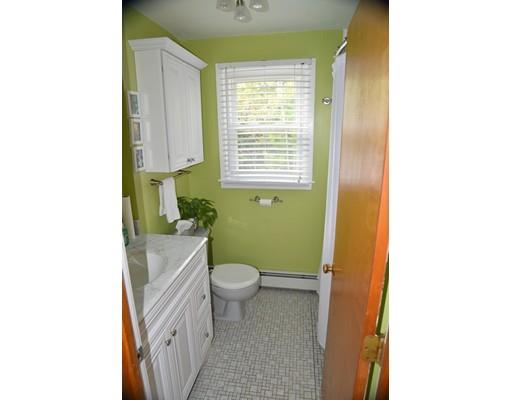 2 Tuckwood Pl, Buzzards Bay, MA 02532 photo 10