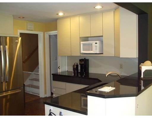 38 Pine Tree Dr, Worcester, MA 01609 photo 11