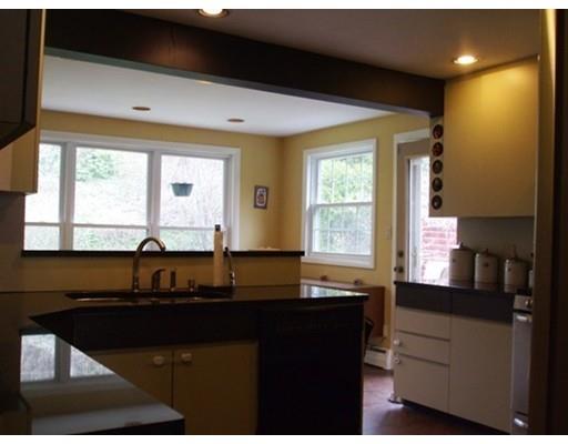 38 Pine Tree Dr, Worcester, MA 01609 photo 9