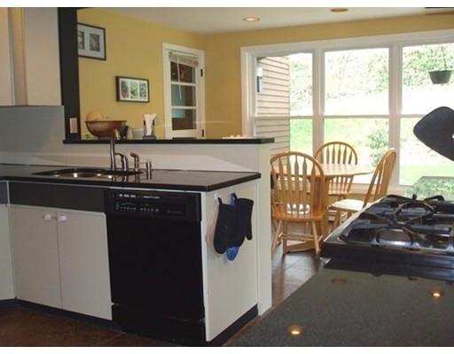 38 Pine Tree Dr, Worcester, MA 01609 photo 10