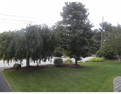 3 Lisa Ln, East Wareham, MA 02538 photo 3