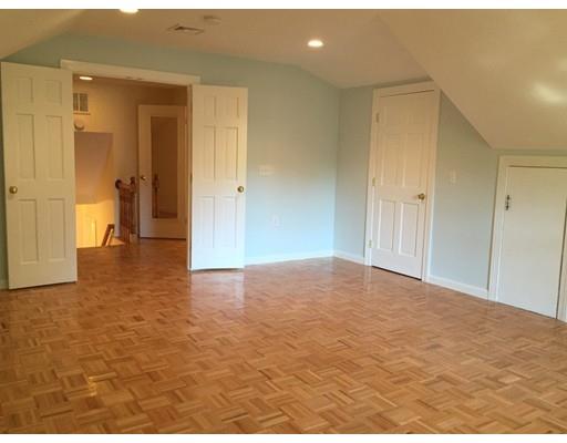 18 Massasoit Rd, Wellesley, MA 02482 photo 8