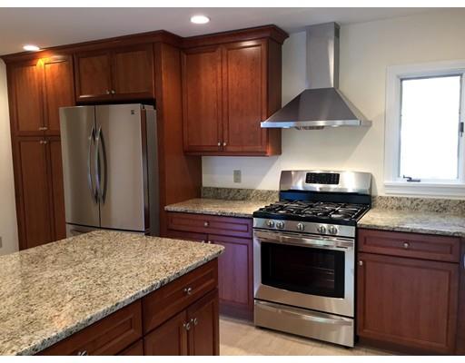 18 Massasoit Rd, Wellesley, MA 02482 photo 2