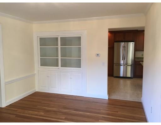 18 Massasoit Rd, Wellesley, MA 02482 photo 6