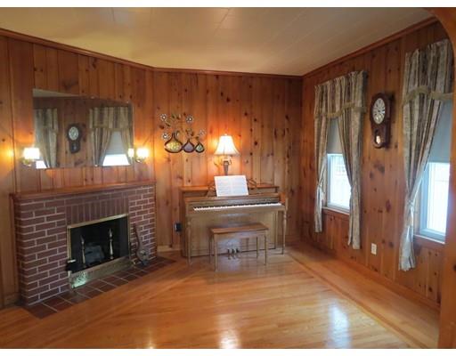 84 Bell St, Chicopee, MA 01013 photo 11