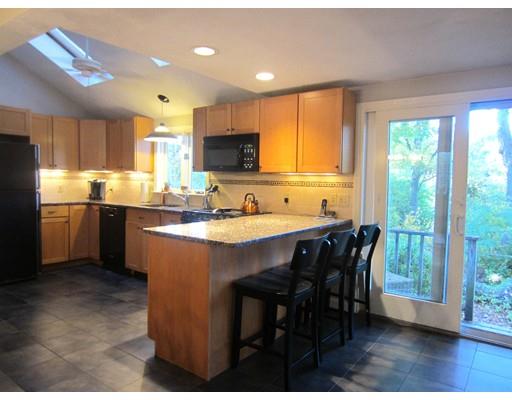 9 Centennial Pl, Framingham, MA 01701 photo 4