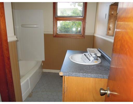 155 Lang St, Springfield, MA 01104 photo 10
