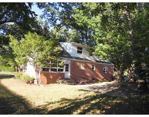155 Lang St, Springfield, MA 01104 photo 4