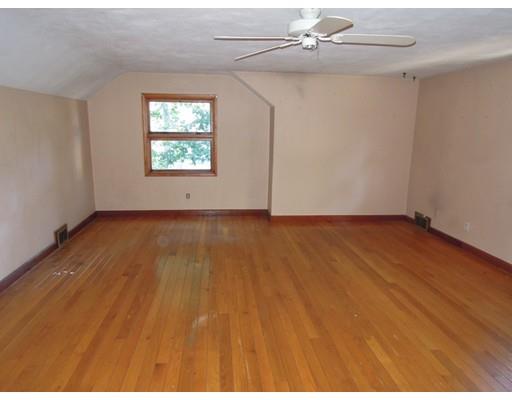 155 Lang St, Springfield, MA 01104 photo 17