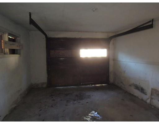 155 Lang St, Springfield, MA 01104 photo 6