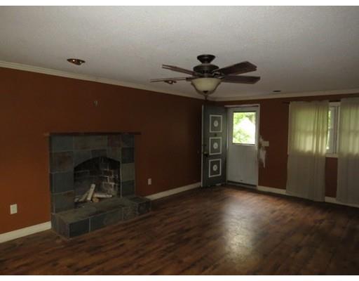 46 Middlebrook Dr, Springfield, MA 01129 photo 5
