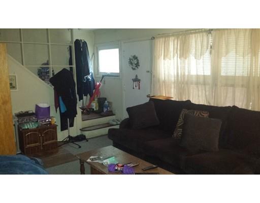 22 Grattan St, Springfield, MA 01119 photo 5