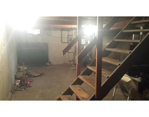 22 Grattan St, Springfield, MA 01119 photo 17