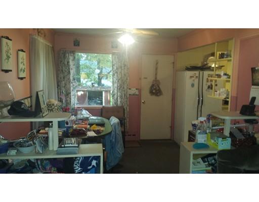 22 Grattan St, Springfield, MA 01119 photo 7