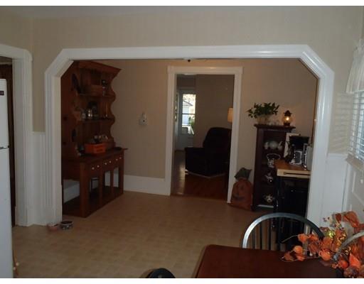 296 Moore St, Chicopee, MA 01013 photo 8