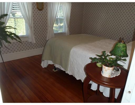 296 Moore St, Chicopee, MA 01013 photo 9